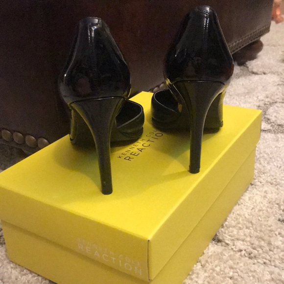 Kenneth Cole Bee Day LF Black Heels - Picture 2 of 5